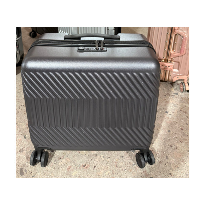 17 in PC Hardside Luggage
